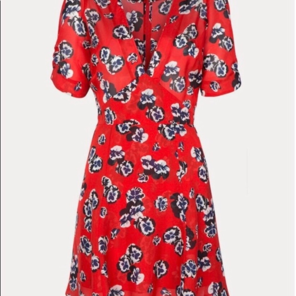 Réalisation par dress from this summers collection